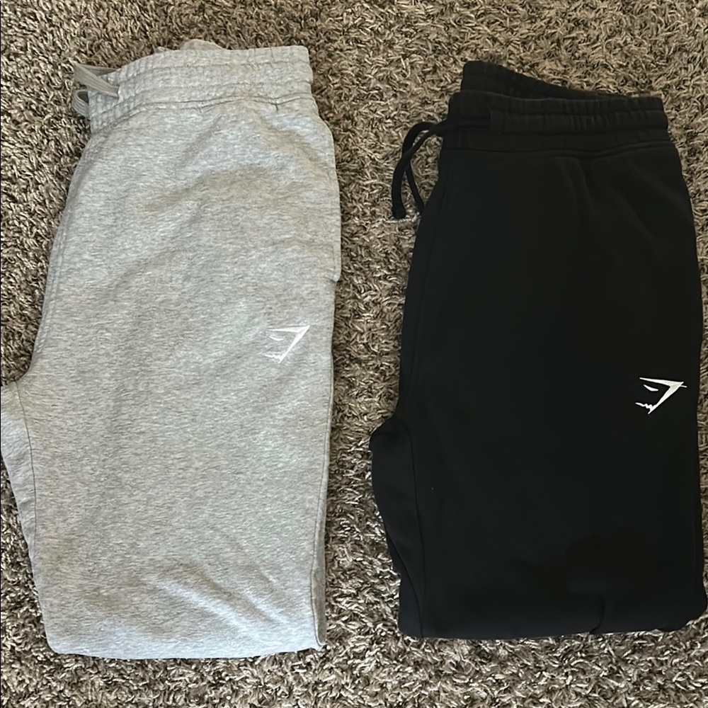 Gymshark set of Gray and Black Joggers medium men’s EUC